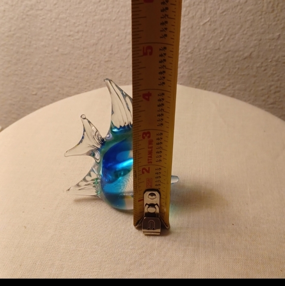 Hand blown fish paper weight - Picture 3 of 3